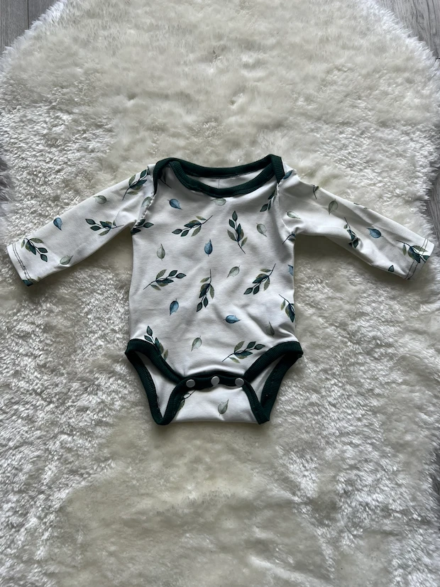Baby langarm Body mit Blätter Muster